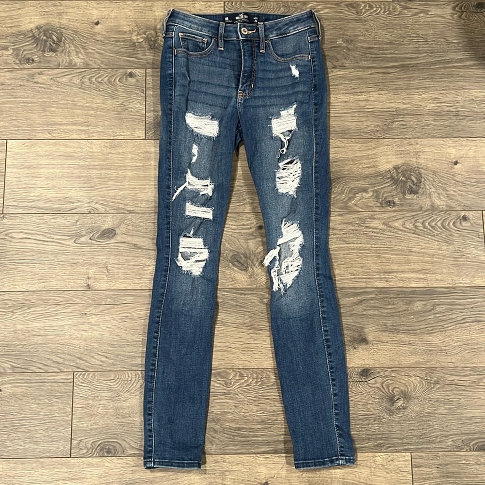 Hollister super high-rise jeans. Size 0R
